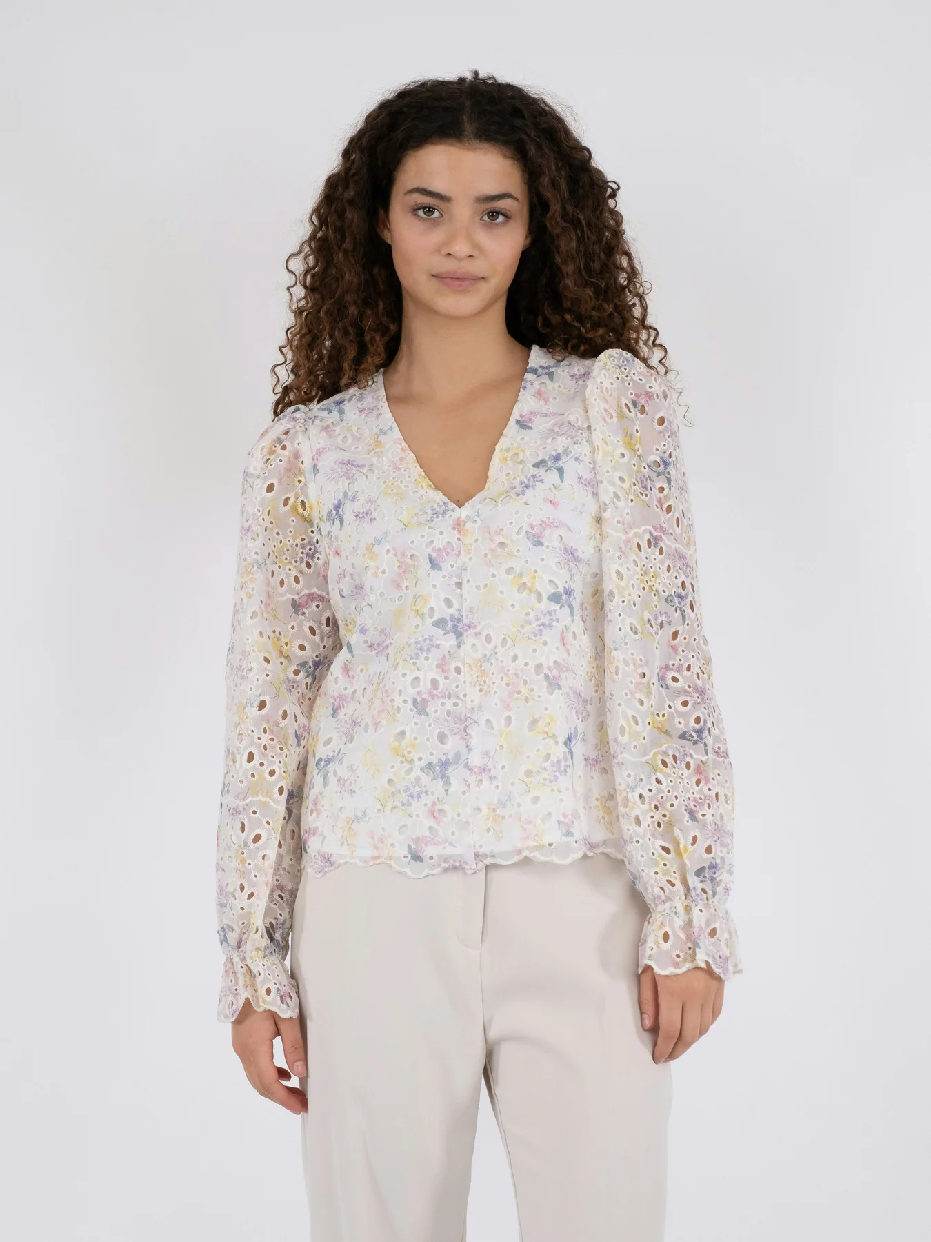 Neo Noir Candice Embroidery Blouse