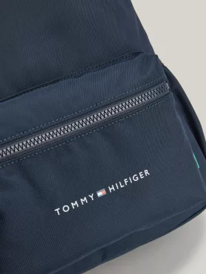 Mochila infantil reciclada com logo essencial
