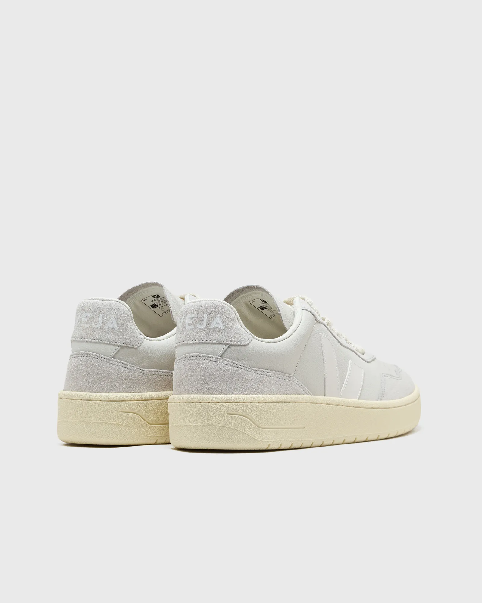 Veja V-90 O.T. LEATHER