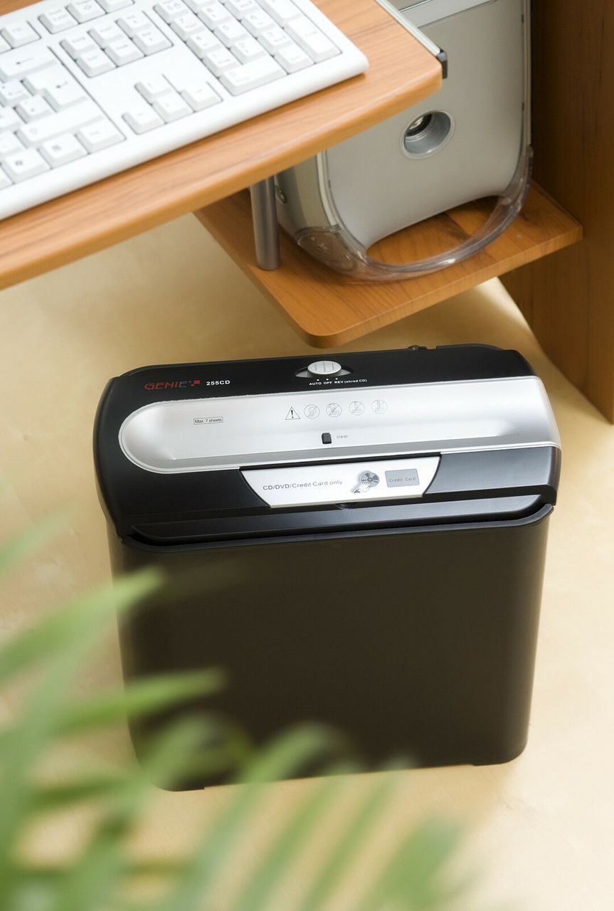 GENIE 255 Aktenvernichter CD Aufsatz Papierschredder Reißwolf Sicherheitsstufe P1