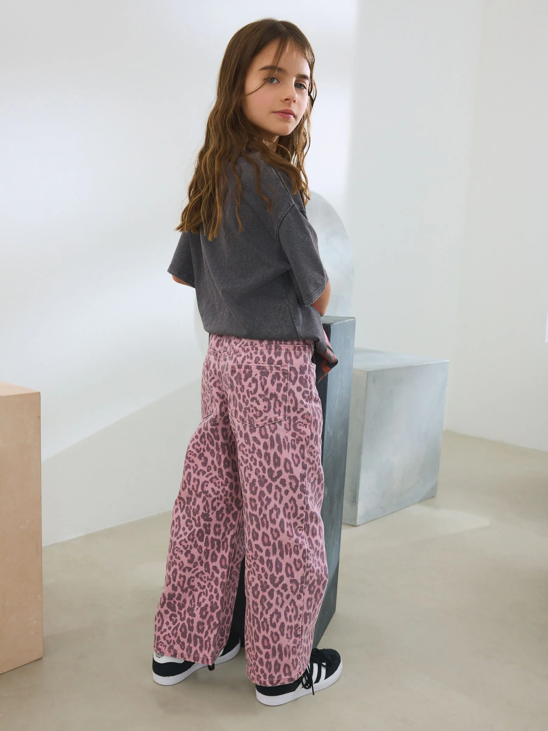 Roze met luipaardprint - Jeans met wijde pijpen (3-16 jr)