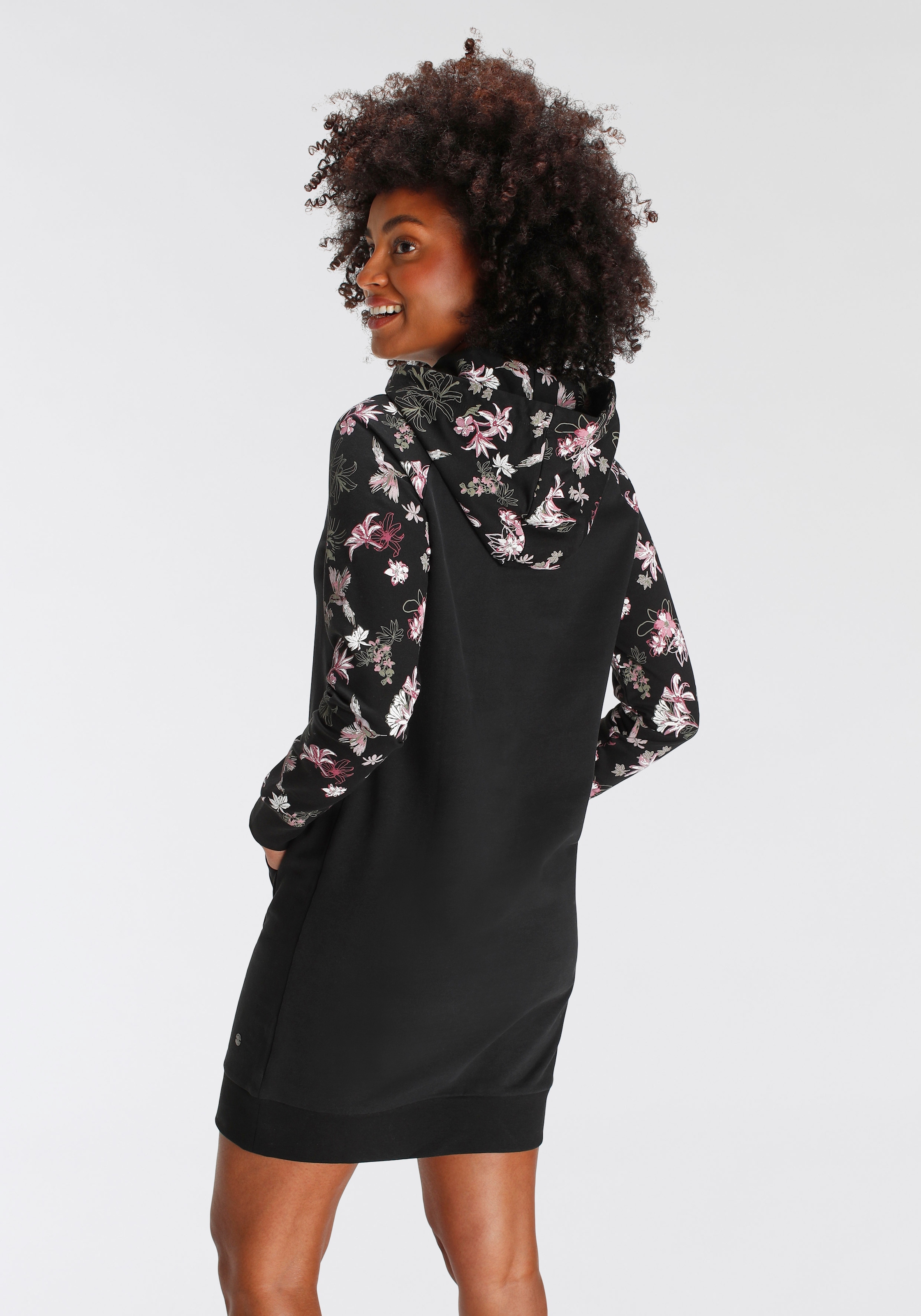 KangaROOS Sweatkleid Kängurutasche knielang,  figurumspielend,  aus angerauter Sweatware,  mit Kapuze