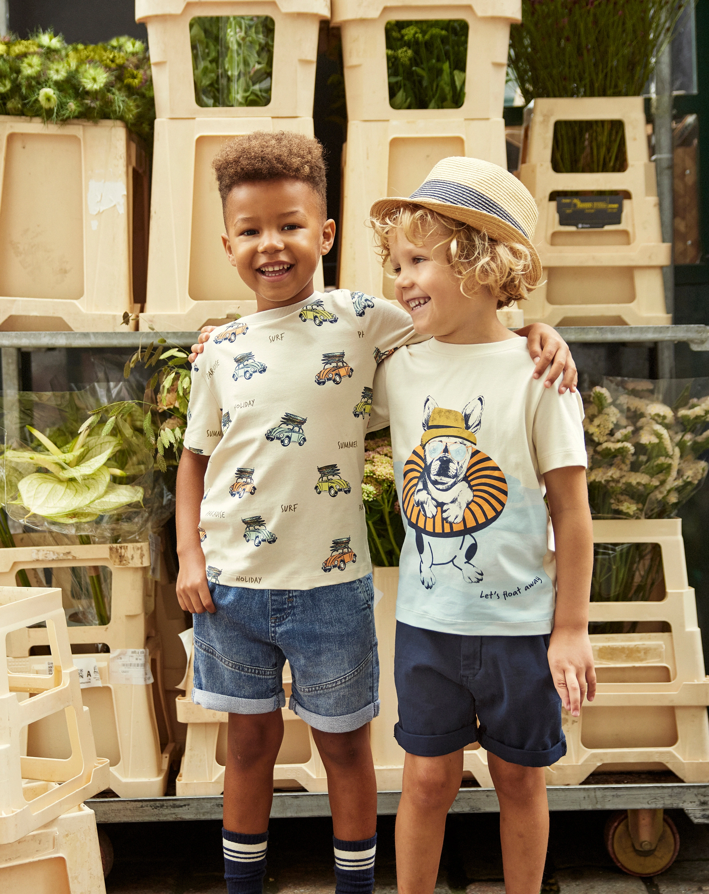 T-Shirt LETS FLOAT AWAY in beige