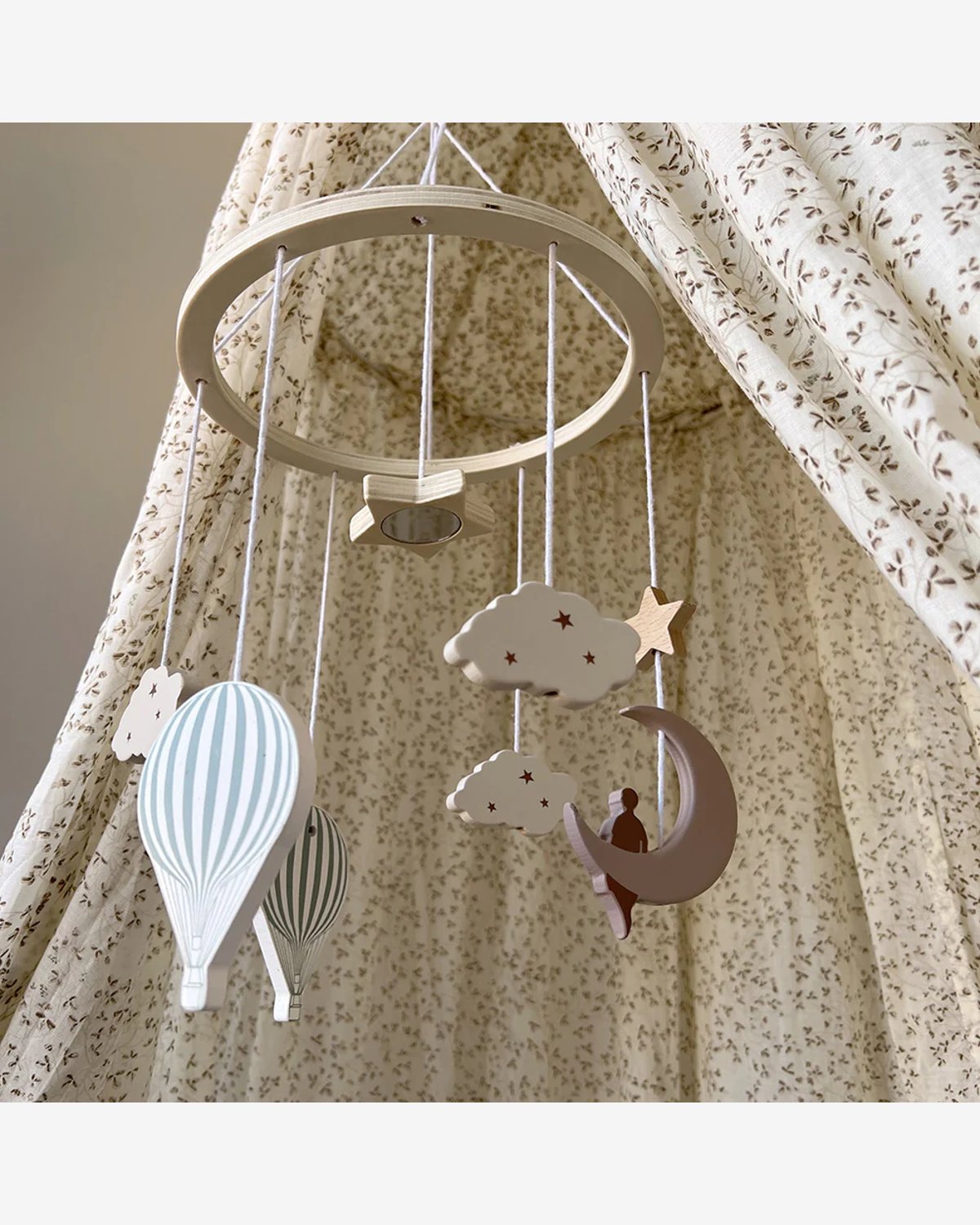 Uro – 100% Tre, FSC | Wooden Baby Mobile