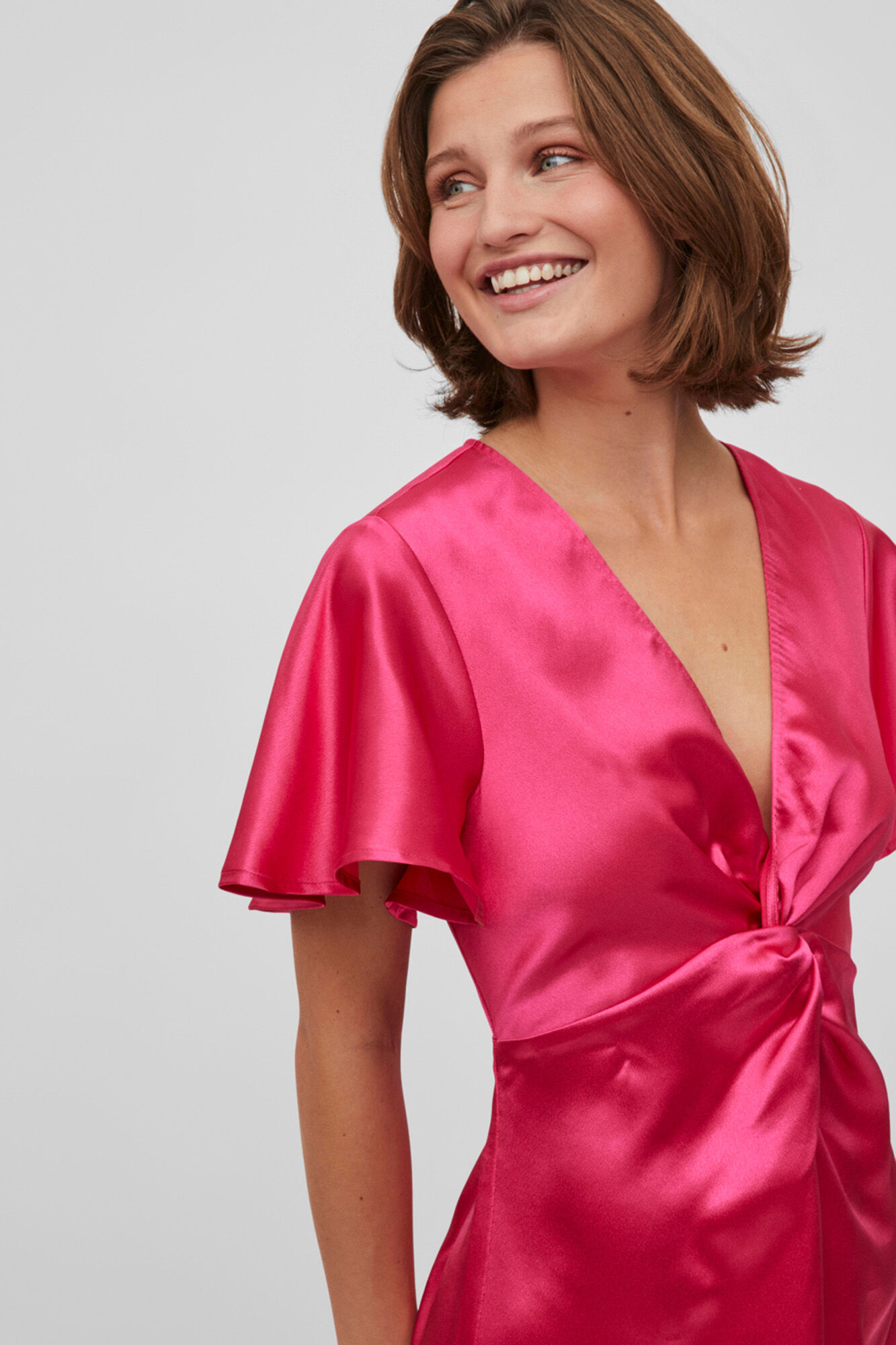 Vestido de cetim com mangas curtas - Rosa