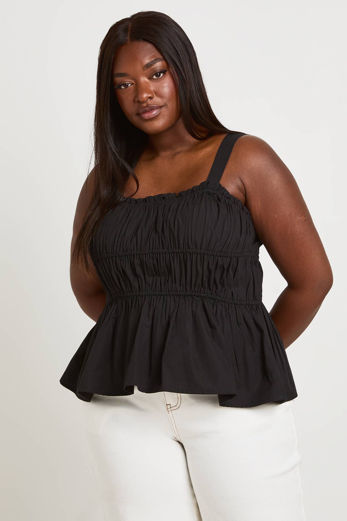 boohoo Haut Grande Taille À Fronces Et Basque