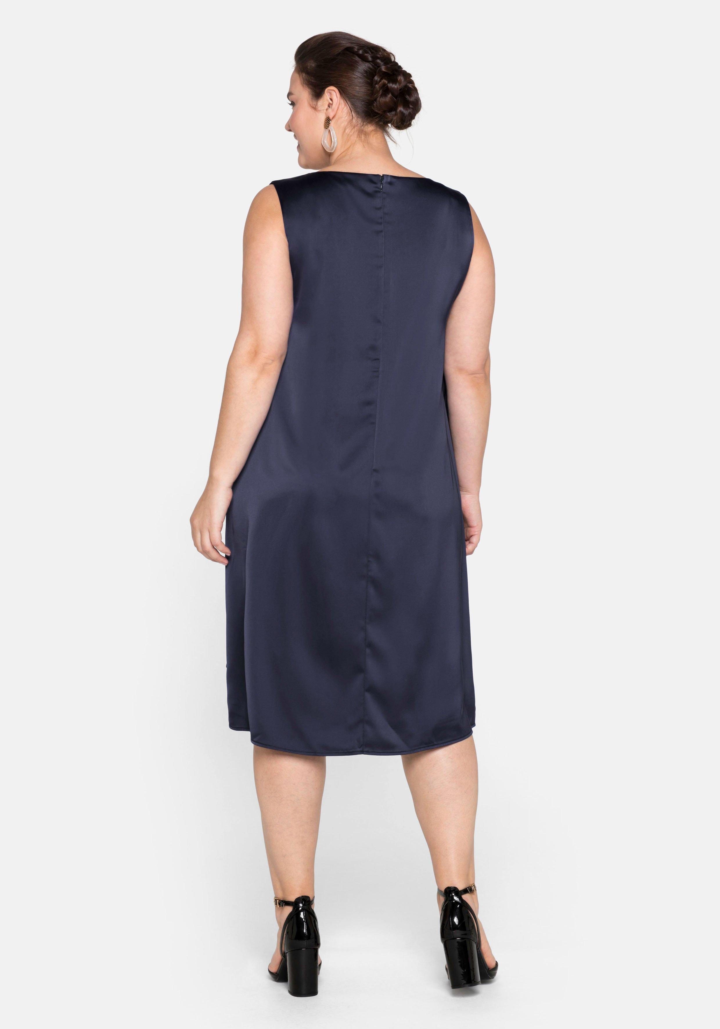 Cocktailkleid im Layer-Look und in Satin-Optik