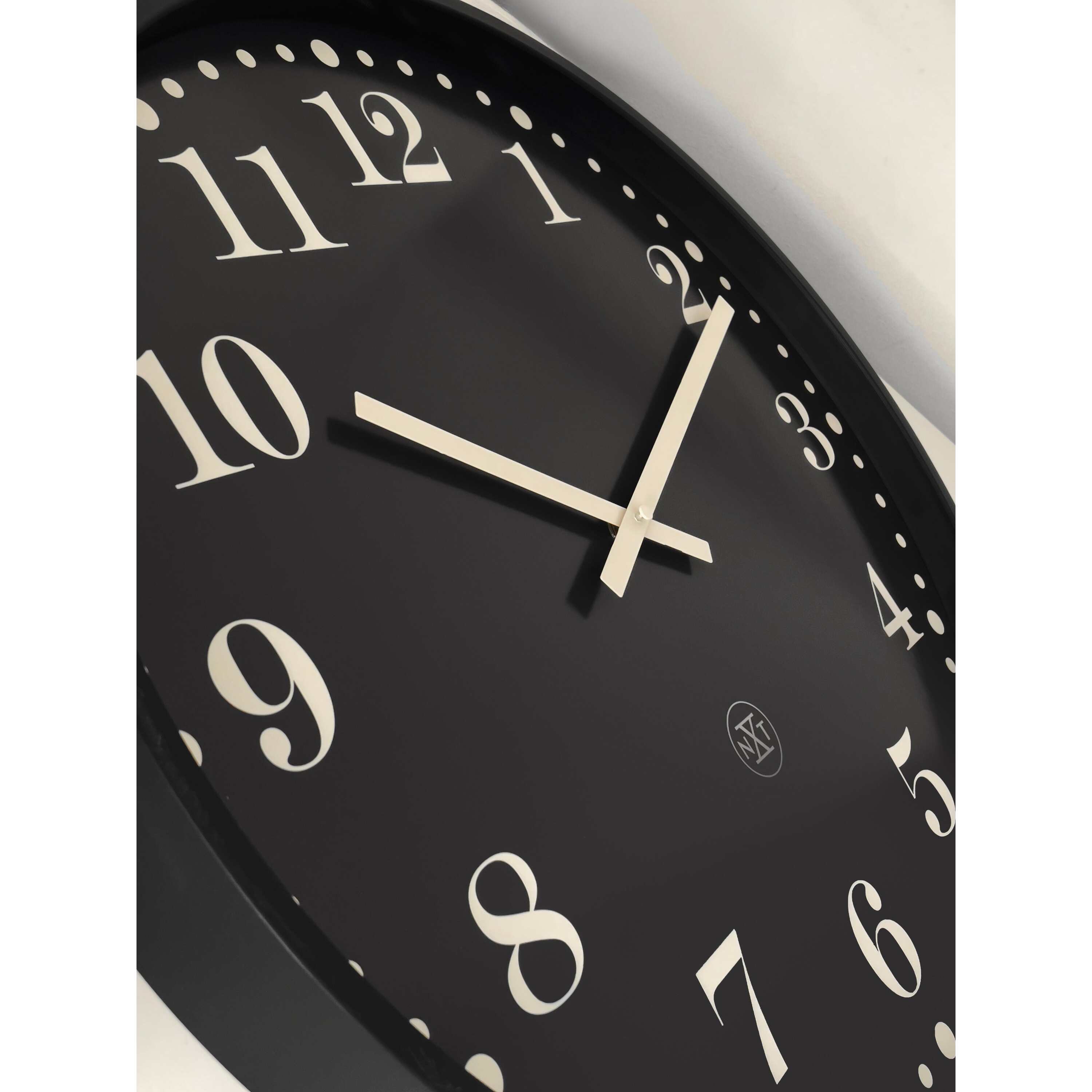 NeXtime - Wandklok 50cm - Stil - Zwart - Plastic - NeXtime 'Dickens
