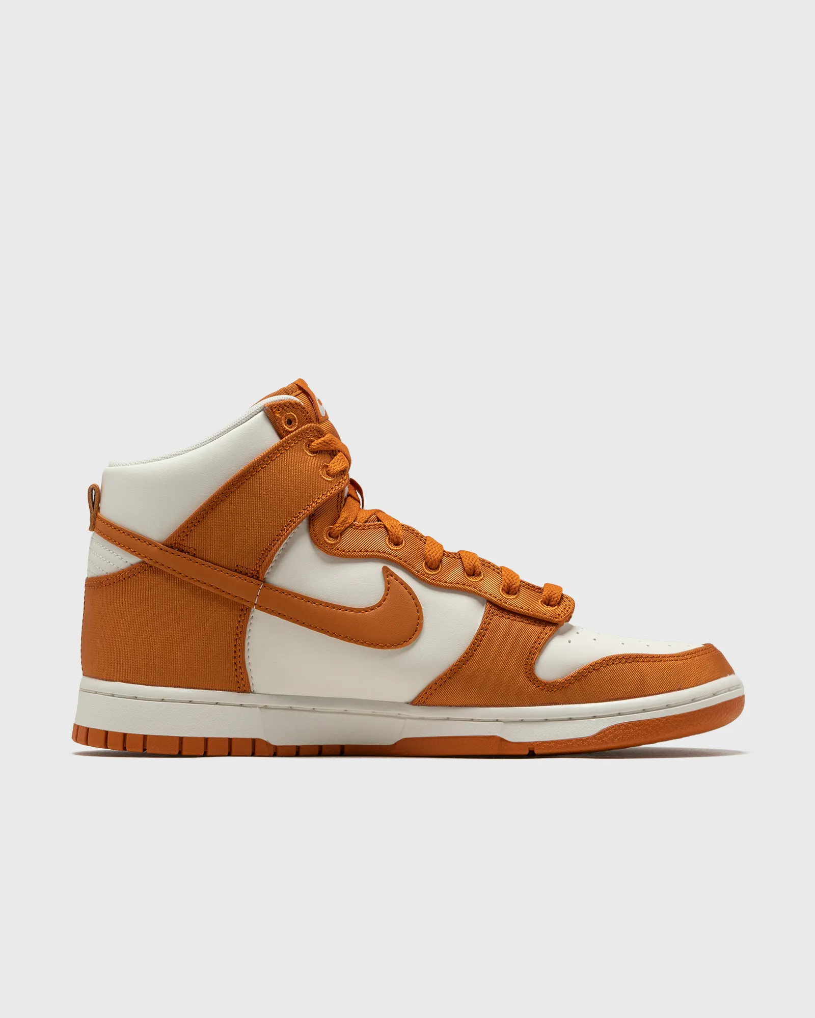 Nike DUNK HIGH RETRO SE 'MONARCH'
