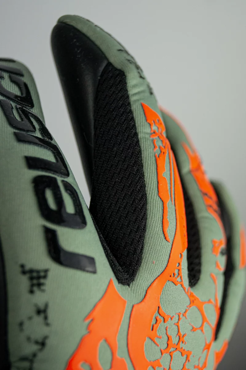 Reusch Pure Contact Gold Torwarthandschuh