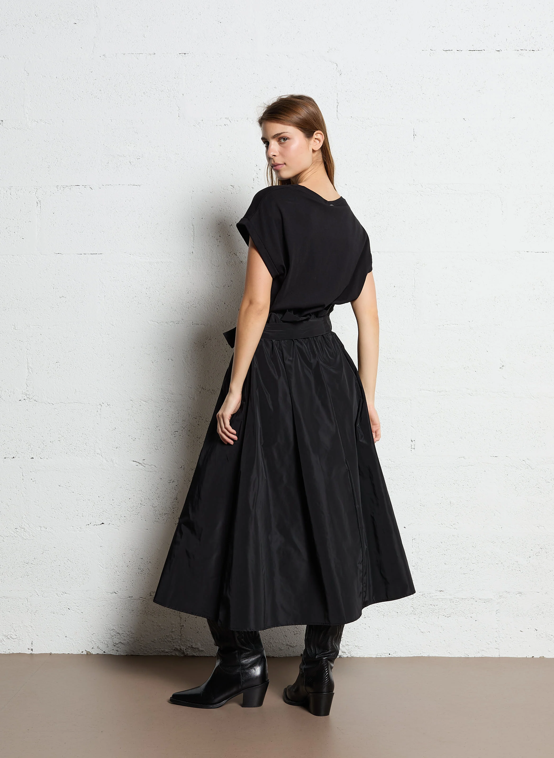 Robe midi ceinturée | Noir
