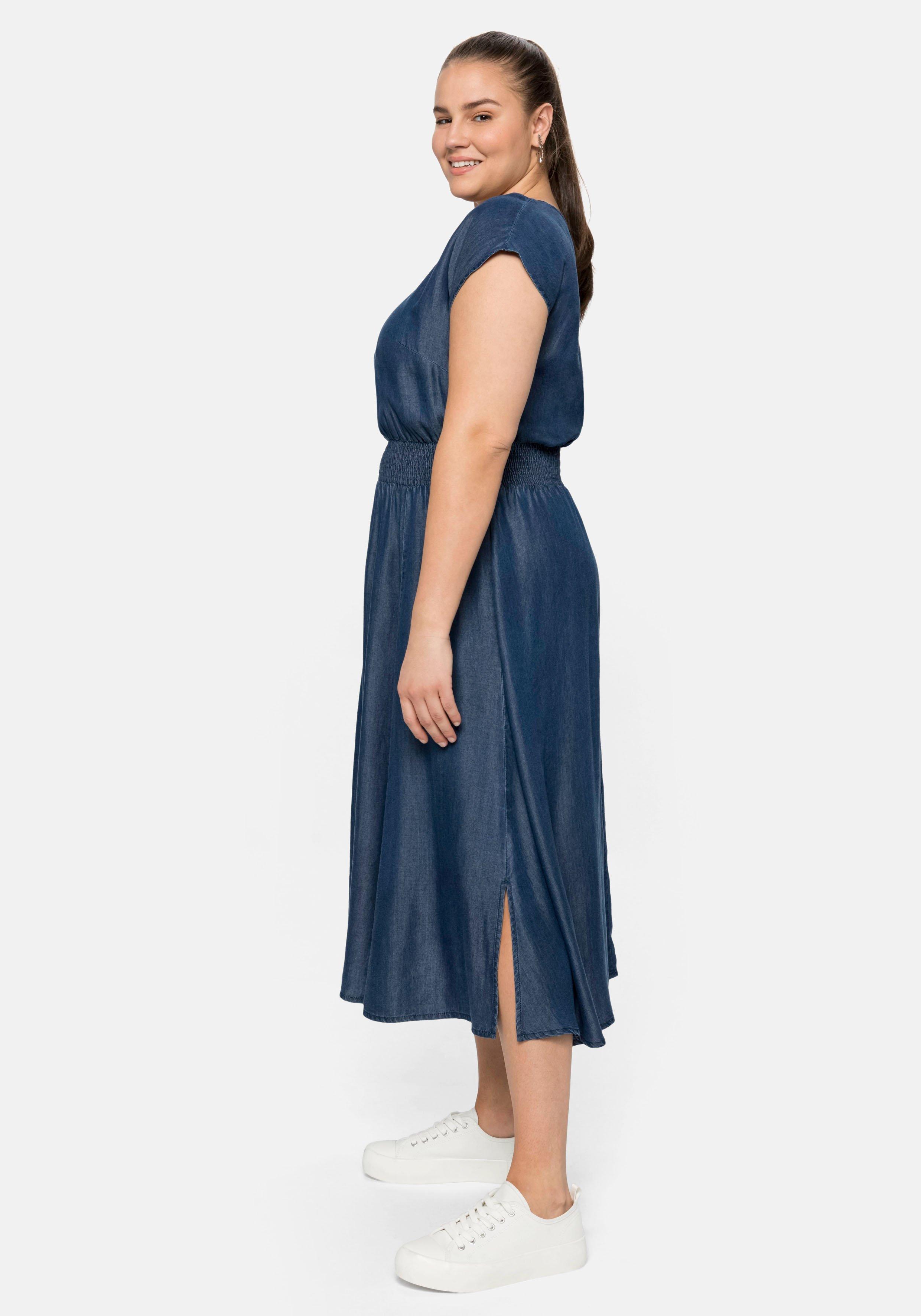 Kleid in Jeansoptik, in leicht glänzender Qualität