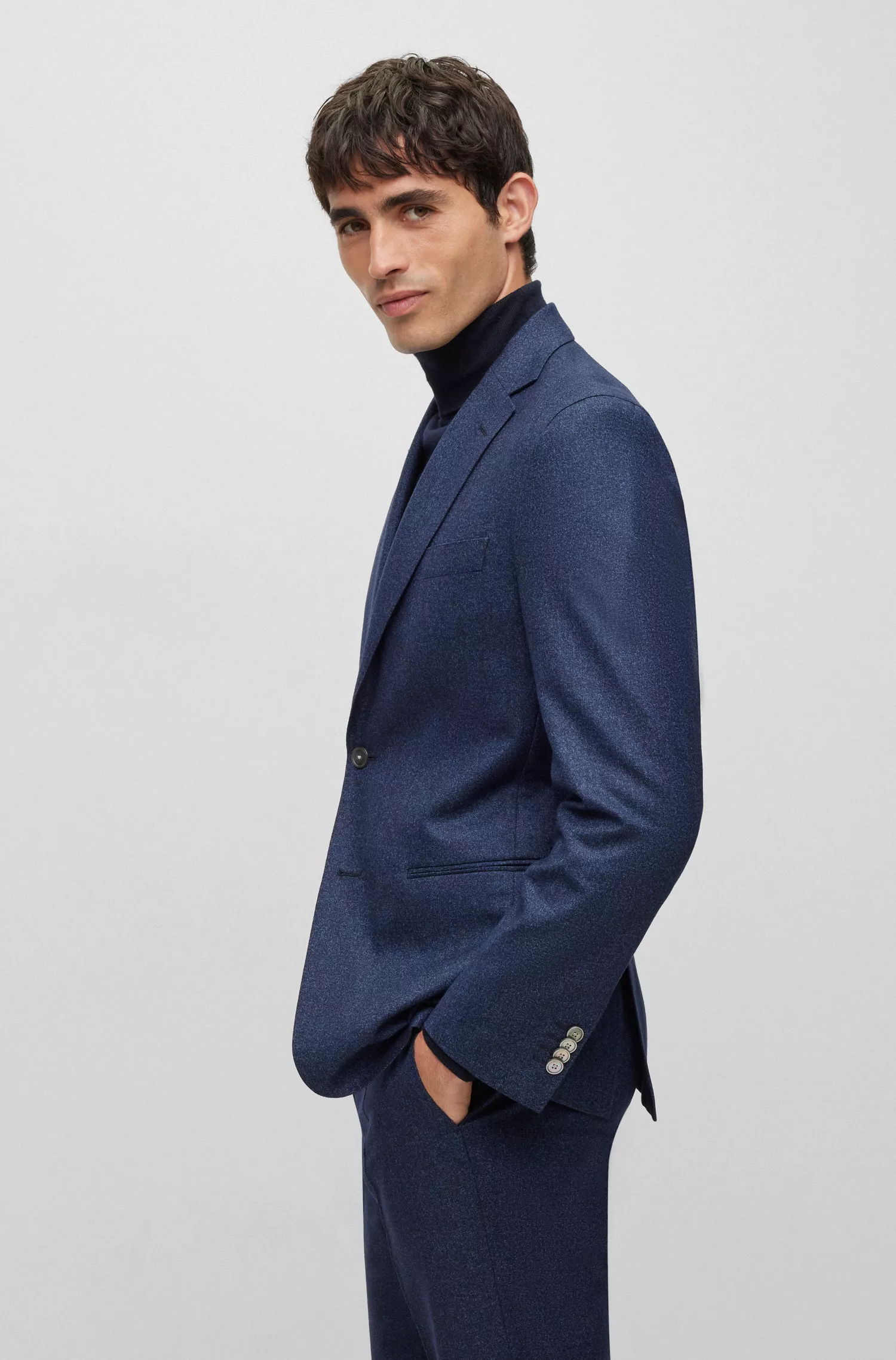 Terno BOSS preto slim fit em lã e algodão com microestampa.