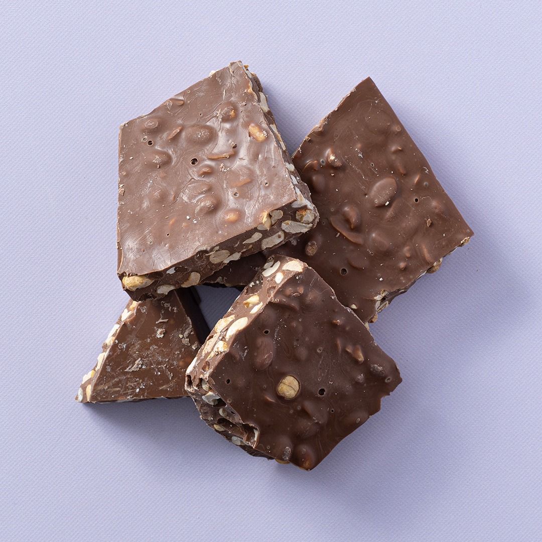 Chocolade pinda breekplaat melk brokken