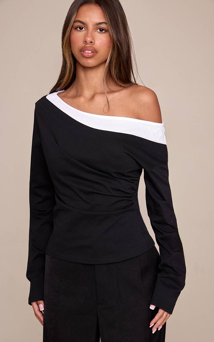 Noir Haut Petite À Double Épaisseur Avec Détail Asymétrique
