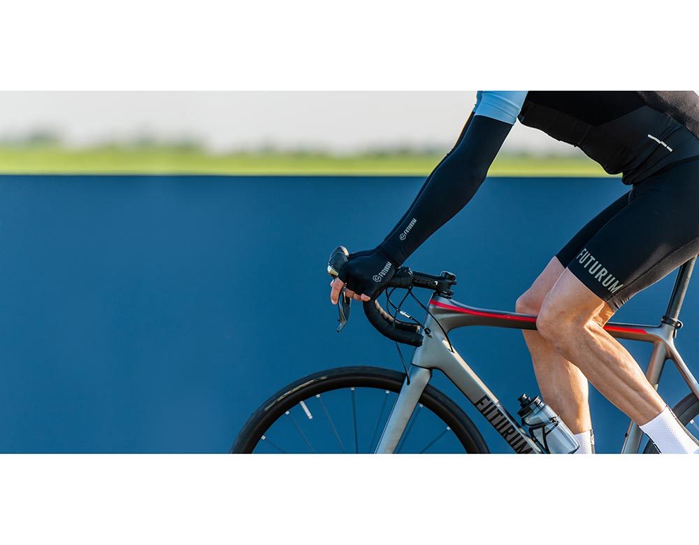 FUTURUM Light Armwarmers Zwart
