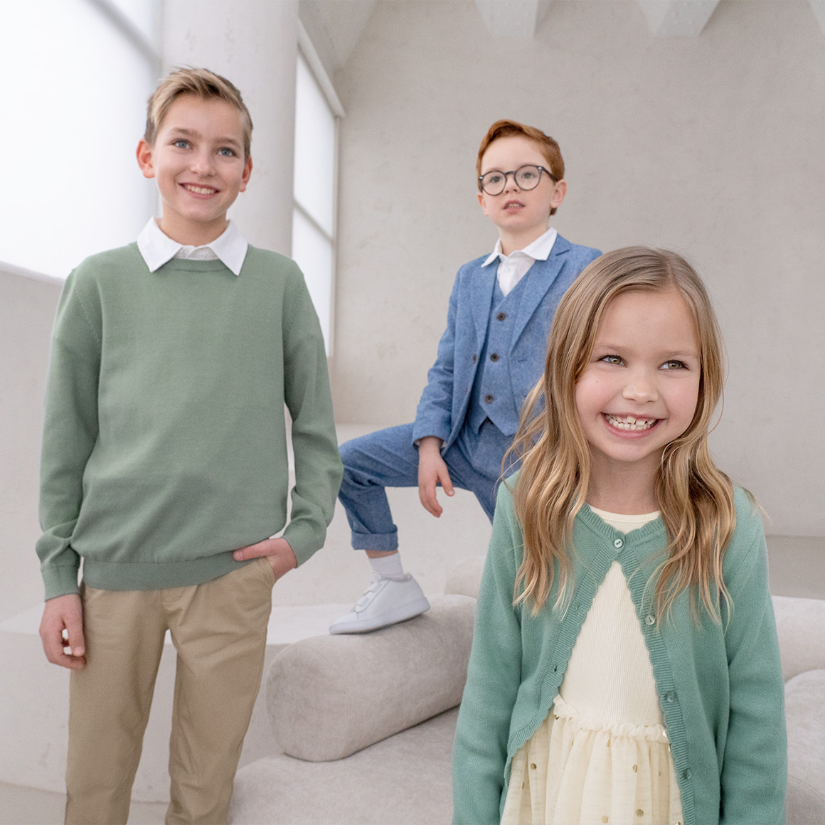 Yigga Jungen Pullover aus Feinstrick oliv