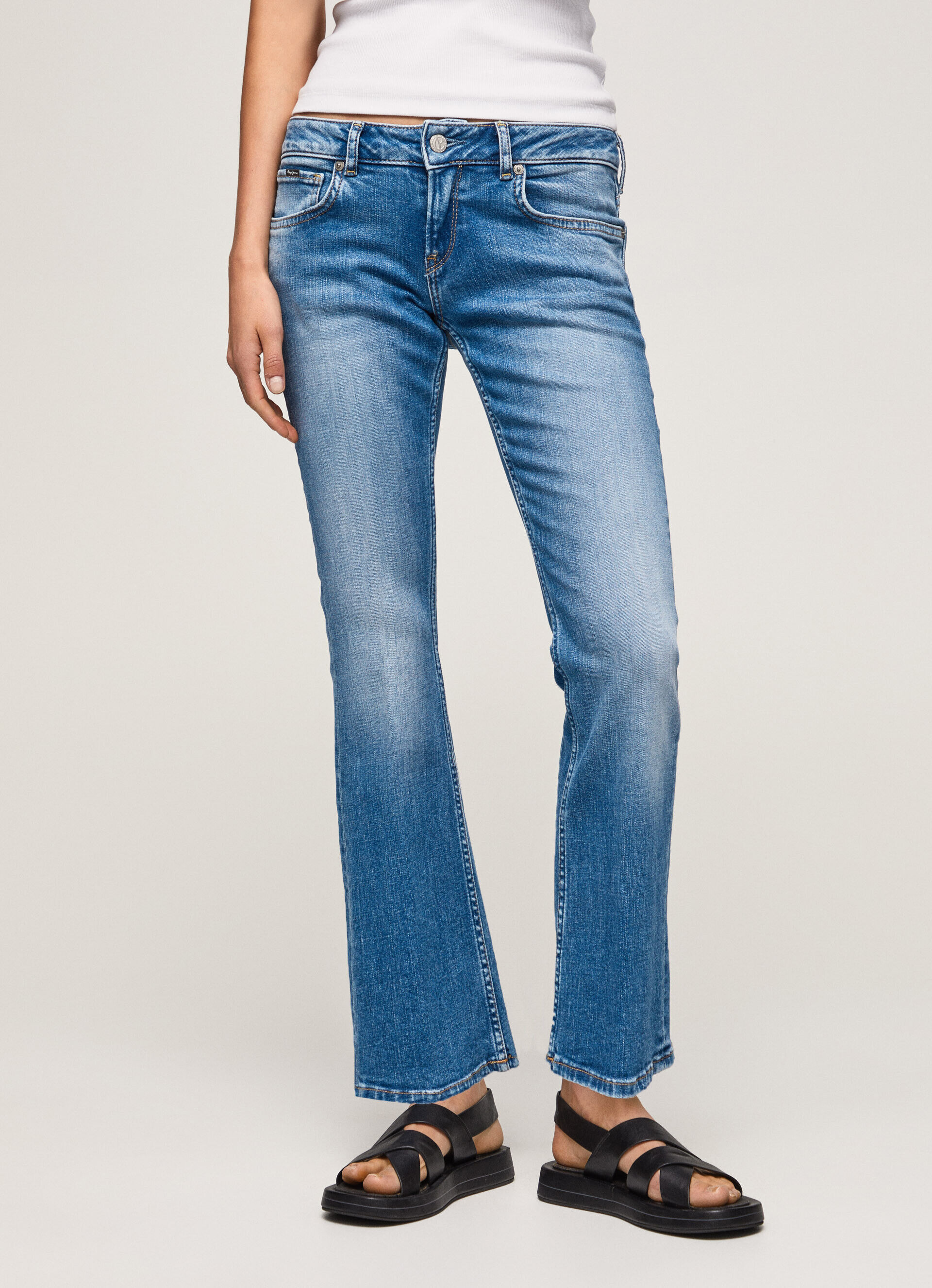 Calça jeans Amy Fit Flare com tira inferior - jeans