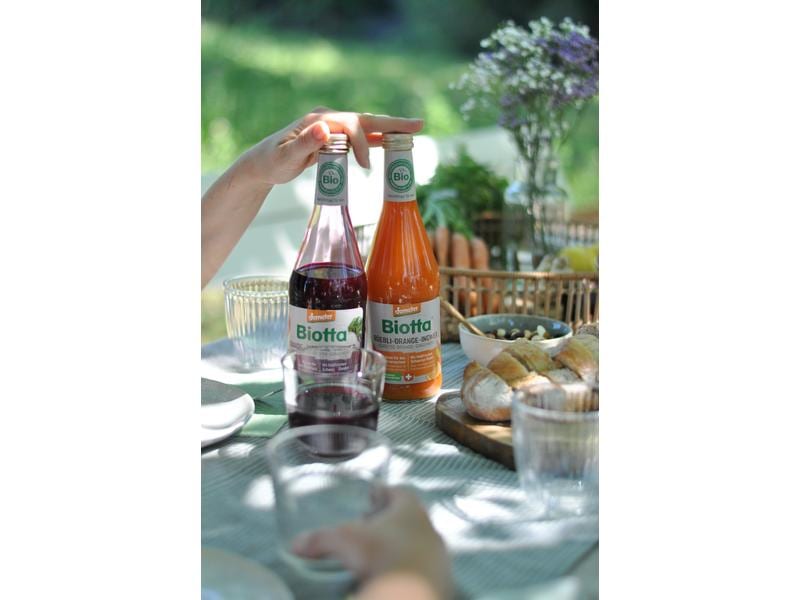 Biotta Biotta Demeter Rüebli-Orange-Ingwer 6 x 0.5 l Gemüse- und Obstsaft aus erntefrischen Bio-Karoten und Bio-Orangen