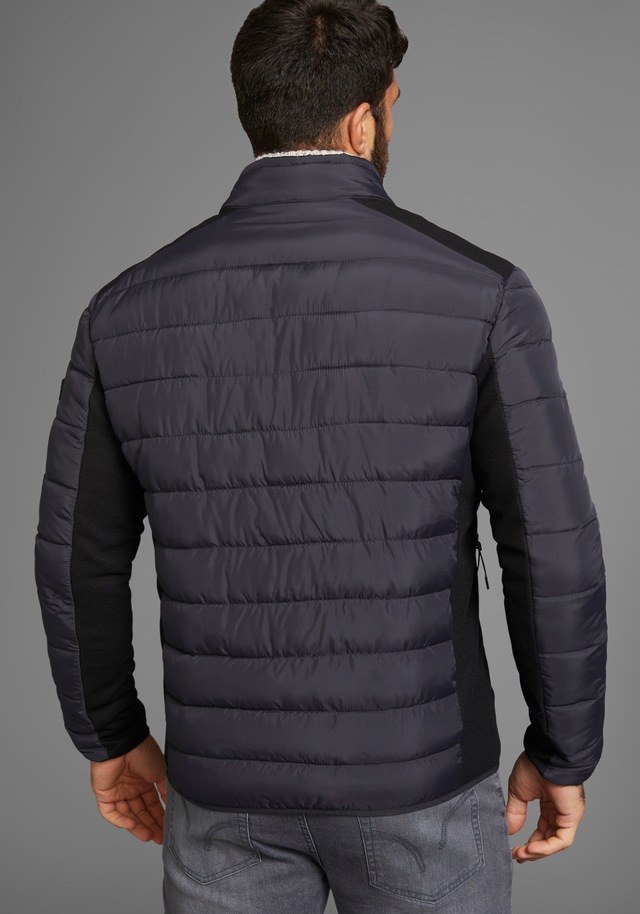 Man's World Steppjacke ohne Kapuze mit Reissverschlusstaschen,  mit Brusttasche,  mit Innentaschen