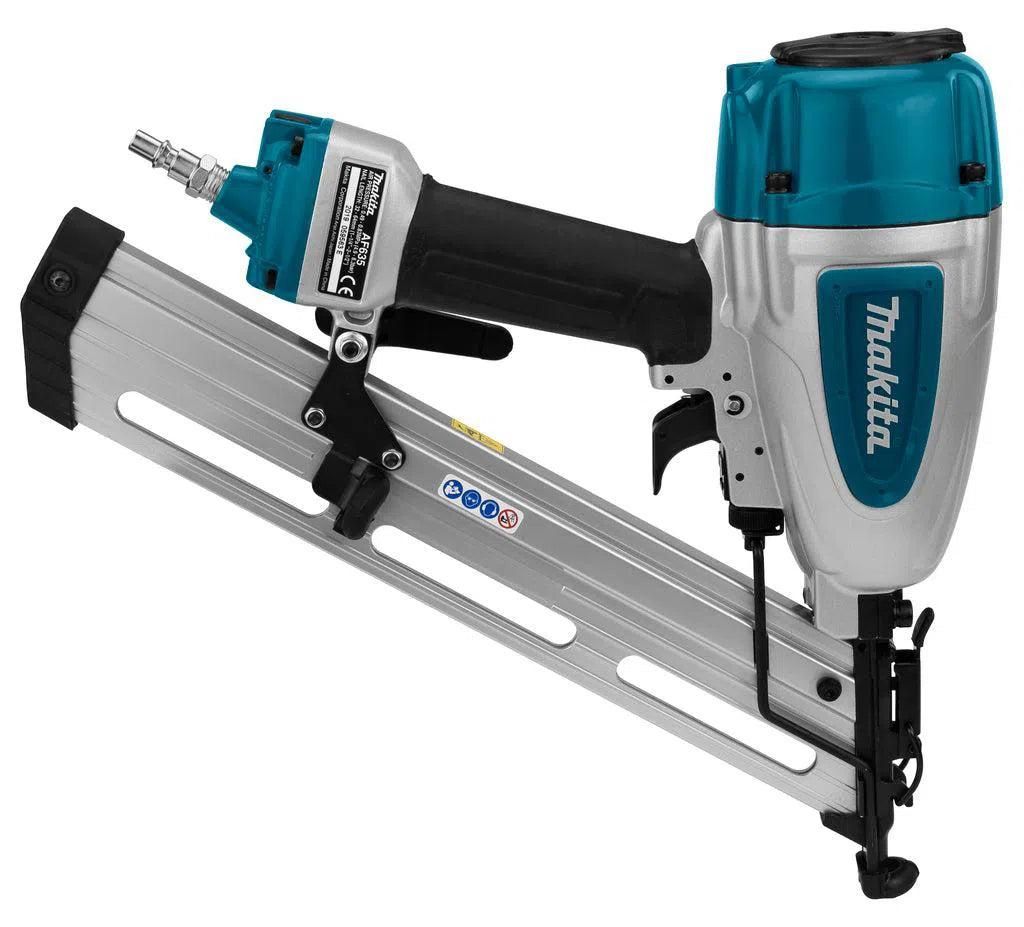 Makita AF635 8 bar Brad tacker (15 Ga) in koffer