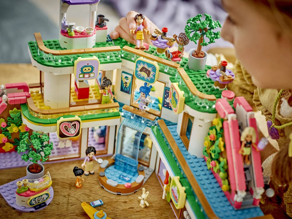 LEGO®FRIENDS 42604 - LE CENTRE COMMERCIAL DE HEARTLAKE CITY