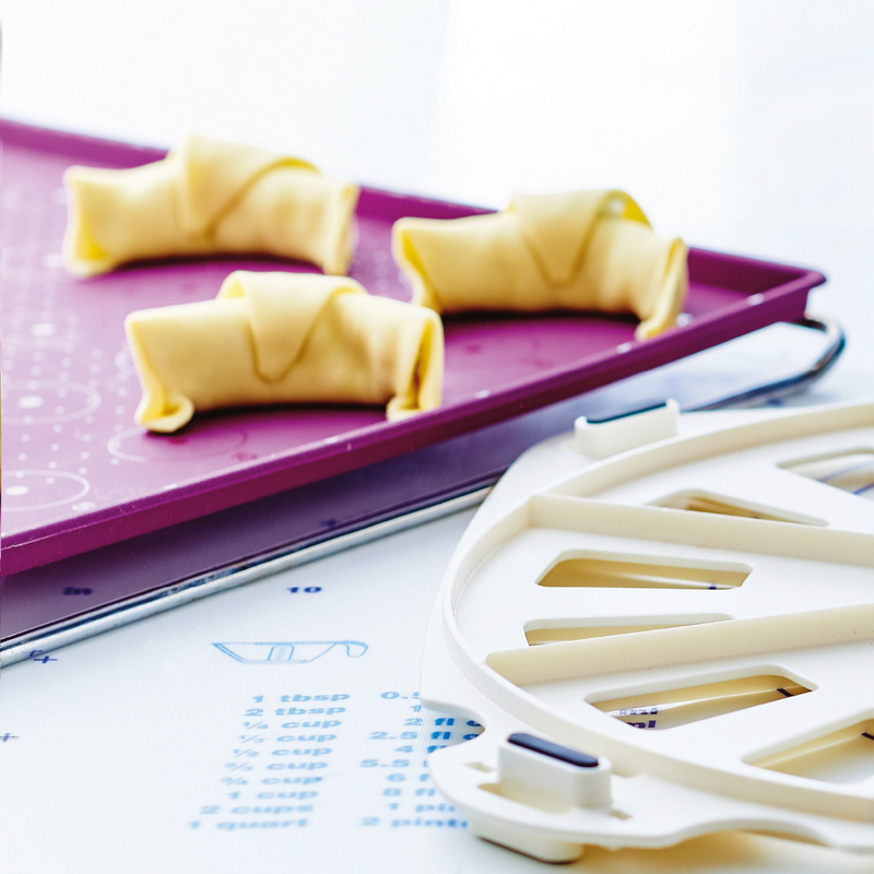 Back & Roll Set Cleveres Nudelholz & flexible Backunterlage