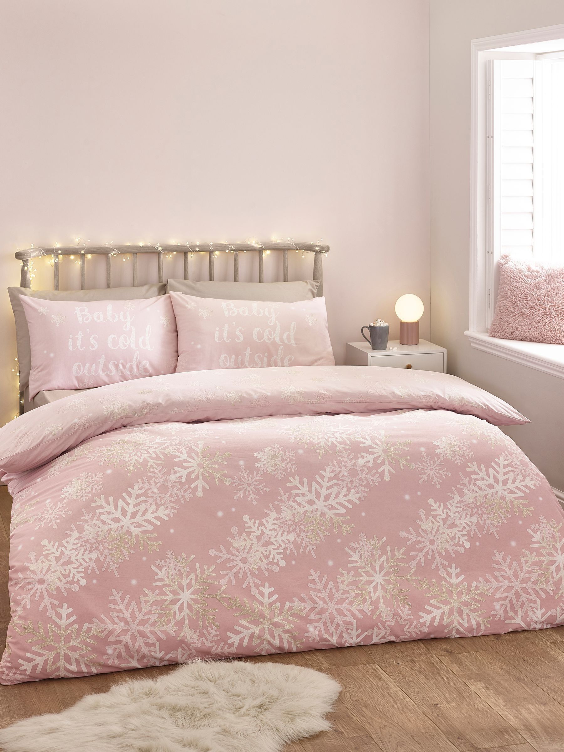 Catherine Lansfield Christmas Baby Its Cold Outside Reversible Duvet Cover Set
