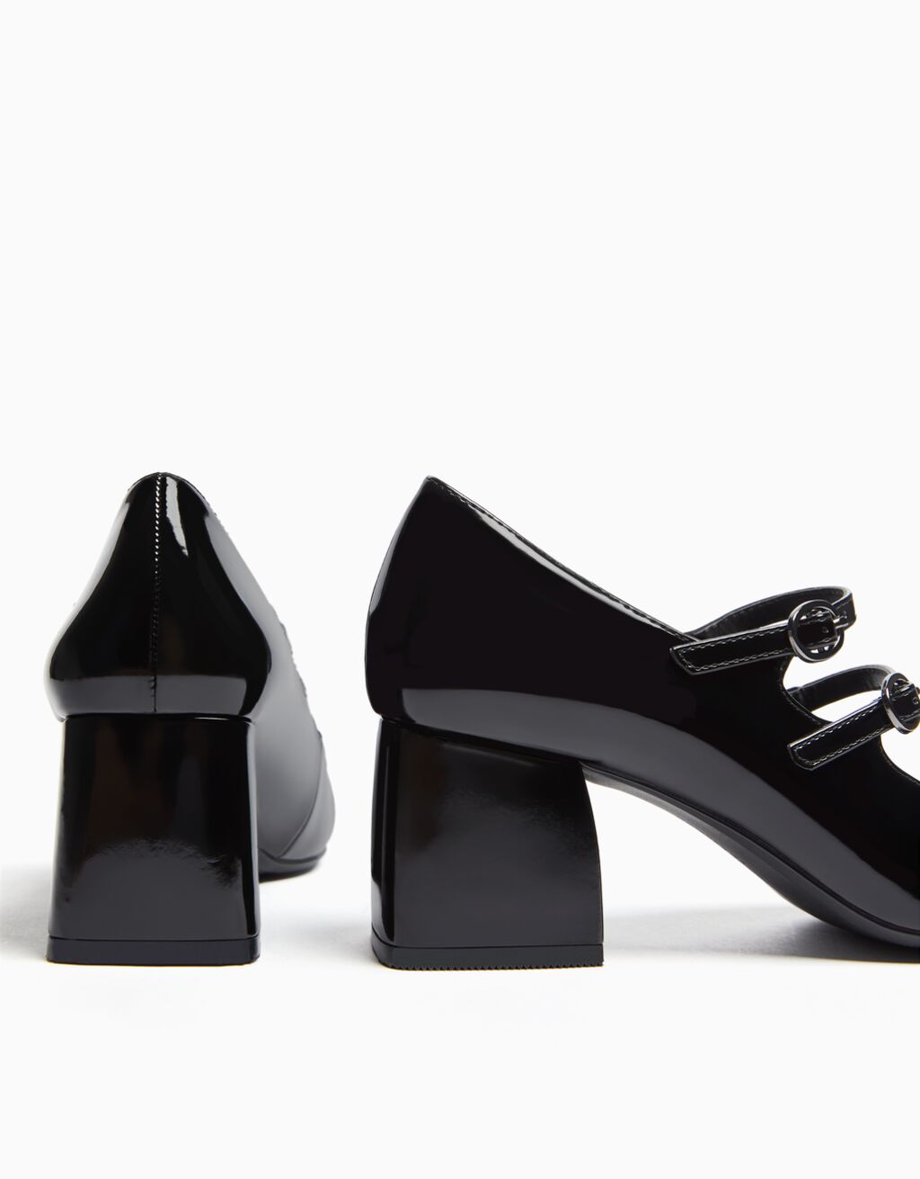 sapatos Mary Jane com salto bloco