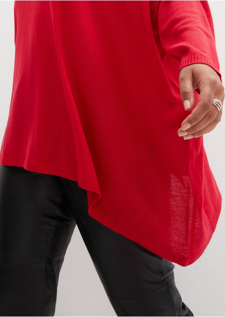 Pull-poncho oversize de coupe asymétrique