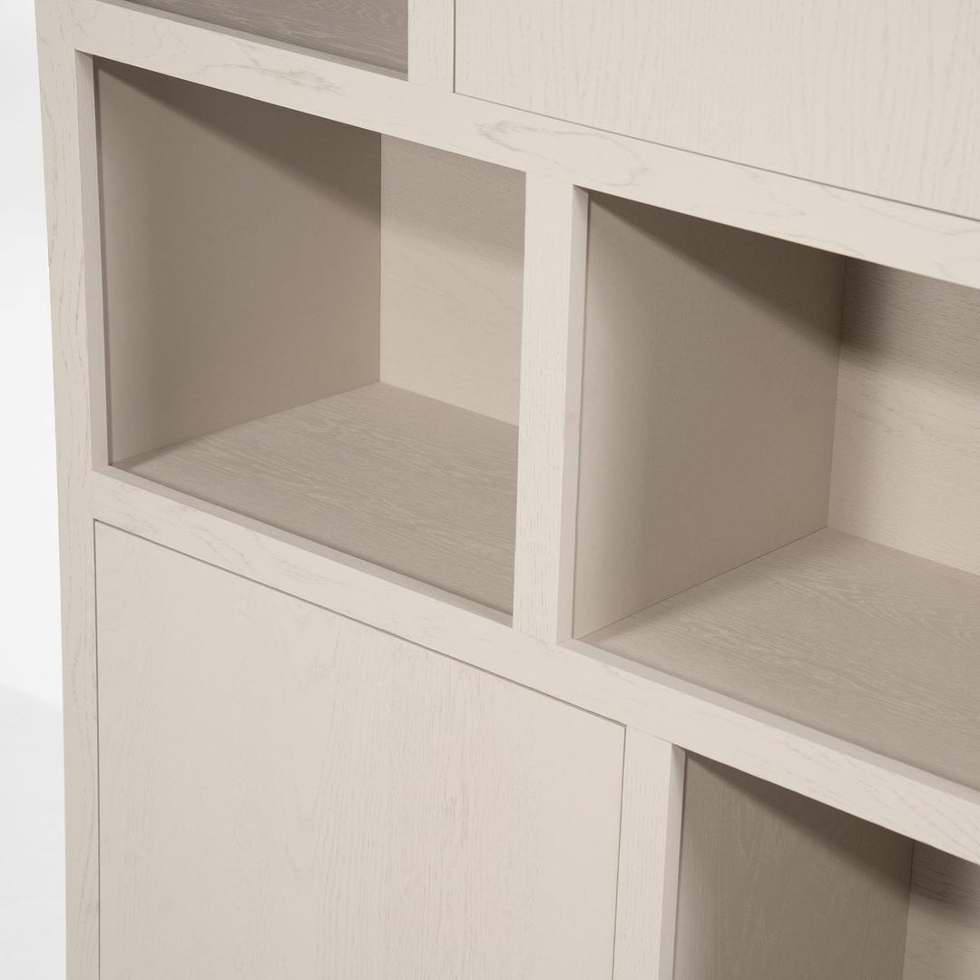 Eleonora   Helsinki Taupe Kabinet
