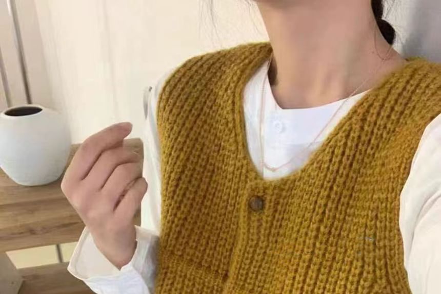 Cossita - V-hals trui met knoopjes