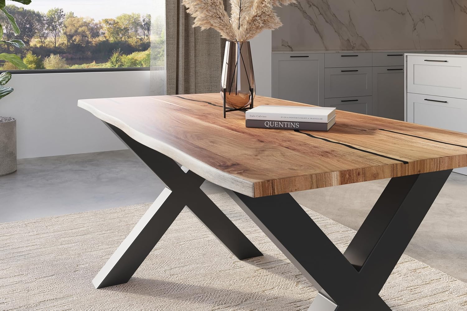 SAM Baumkantentisch 120 x 80 cm Polly, Epoxidharz-Adern in Schwarz, Akazienholz massiv + naturfarben, Esstisch mit X-Eisengestell Schwarz, Tischplatte 26 mm, Esszimmertisch mit echter Baumkante
