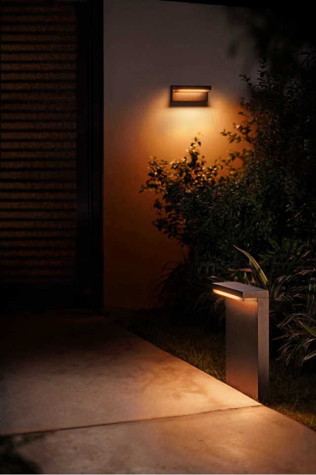 Philips Hue - Nyro Bedlampe - White & Color Ambiance