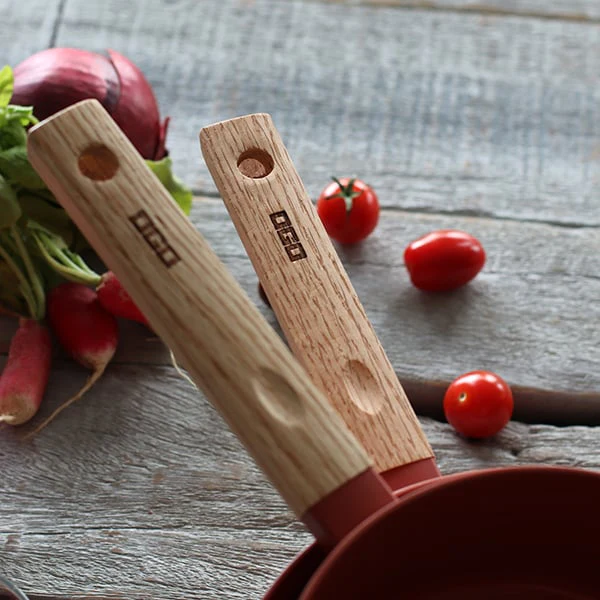 Casserole Ector induction aluminium revêtu manche en bois 18 cm rouge