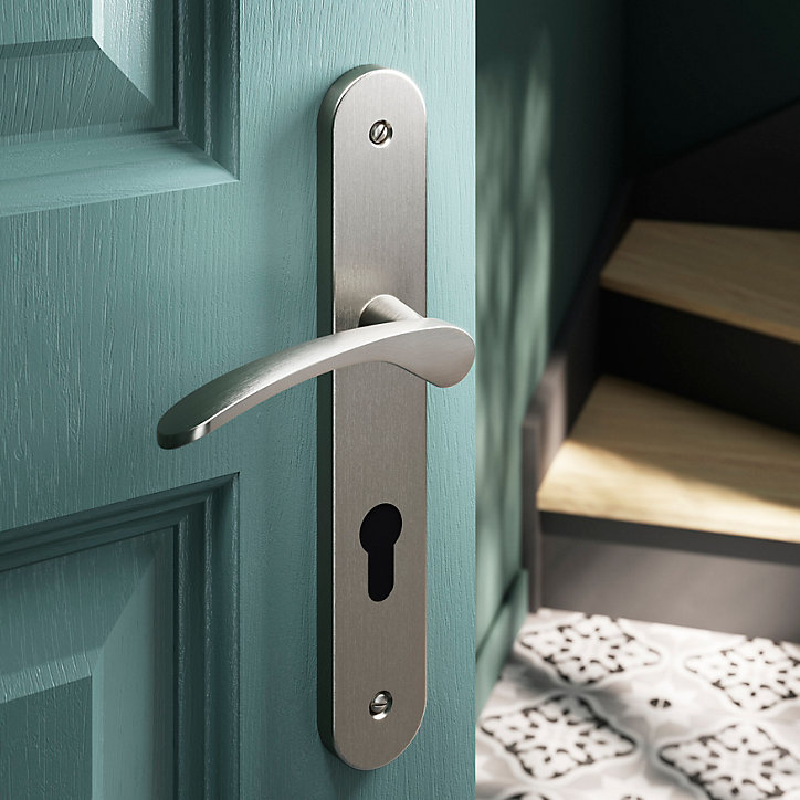 Ensemble poignée sur plaque rondcylindre GoodHome Beare effet nickel satin gris L.110.5mm x l.40mm entraxe 195mm