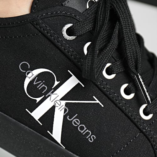 Baskets Essential Vulcanized 0306 Triple Black