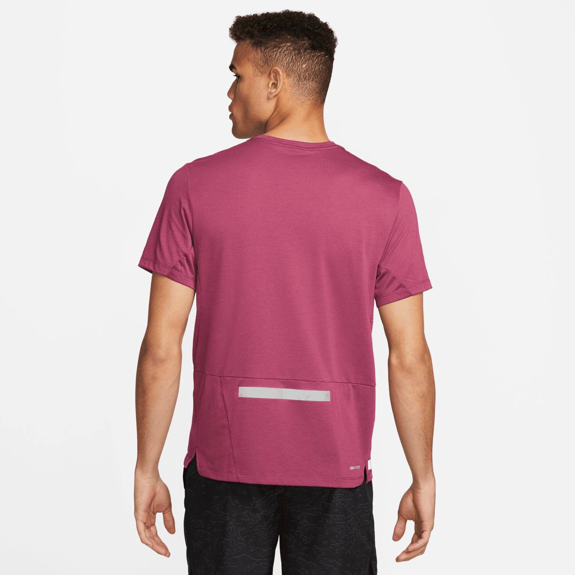 Nike| Herren T-Shirt RISE 365