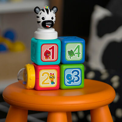 Baby Einstein Add & Stack Magnetiske Aktivitetsklosser