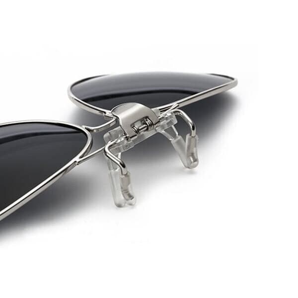 Aviator-solbriller med clip-on, UV400-beskyttelse og sort glasfarve
