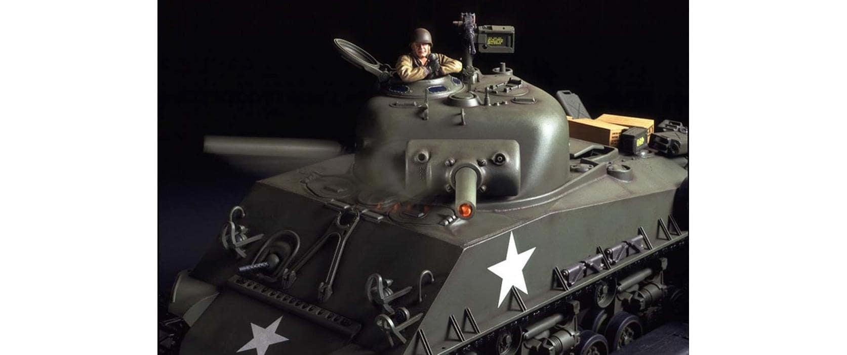 Panzer M4 Sherman 105 mm Howitzer Full-Option Bausatz, 1:16<br>2. Weltkrieg Panzer Bausatz mit vielen Details und Funktionen