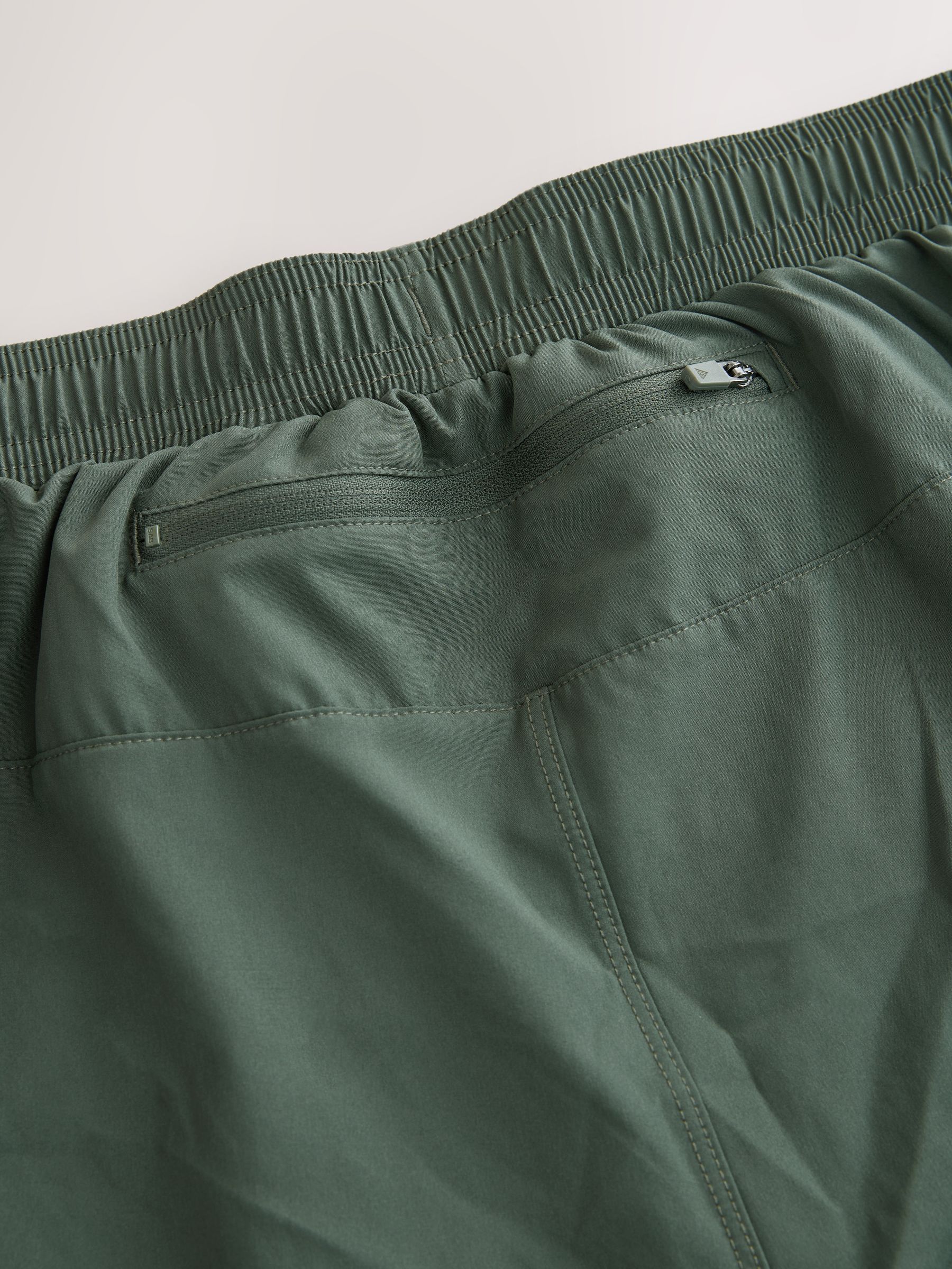 Kakigroen - Active cargo gym trainingshorts