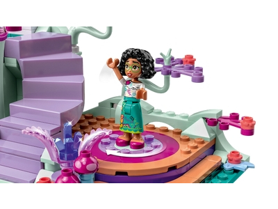 LEGO De betoverde boomhut (43215)