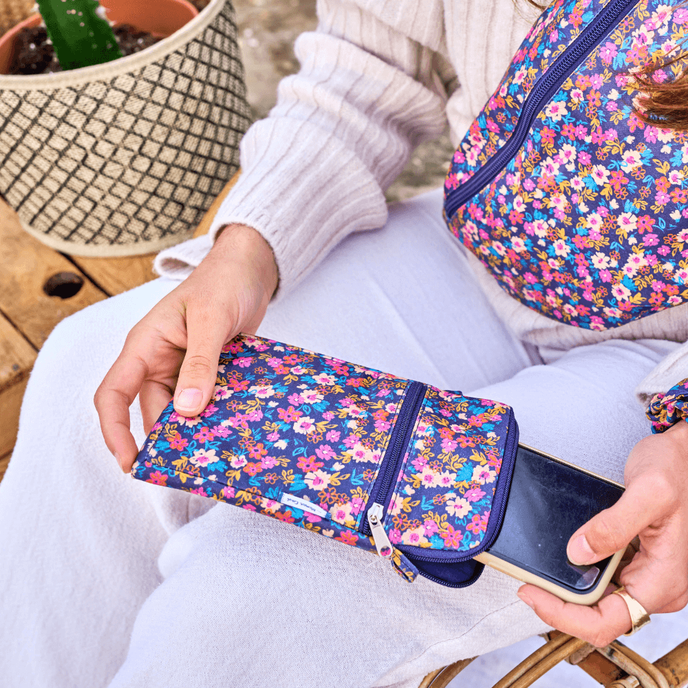 Pochette Téléphone Matelassée Hippie Fleurie