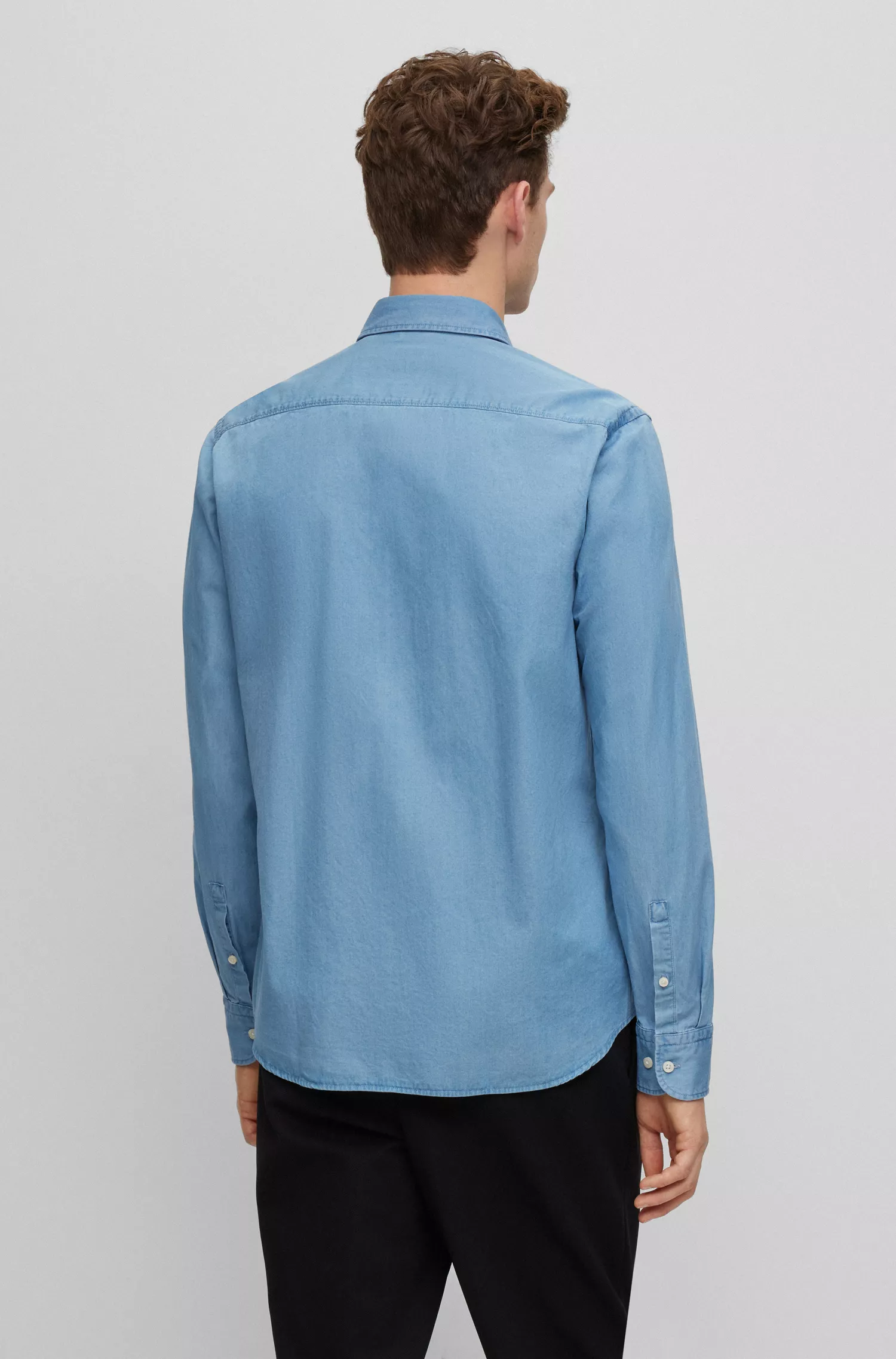 Camisa BOSS preta de corte casual em denim de algodão puro