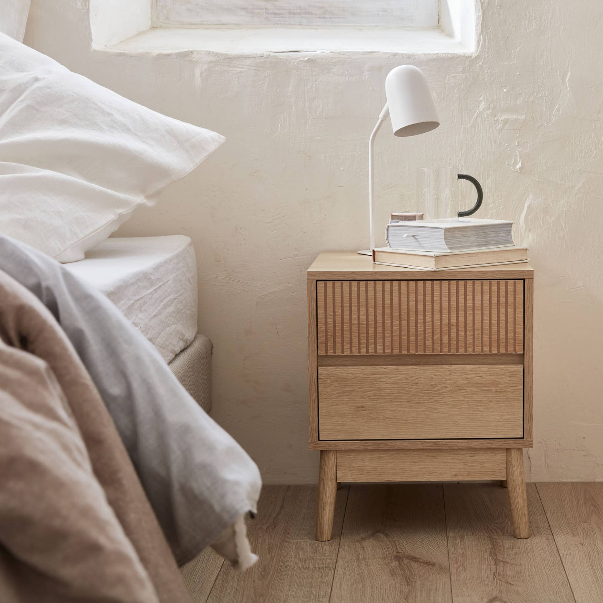 sweeek - Nachtkastje, walnoothout decor, Linear, L 40 x B 39 x H 48cm