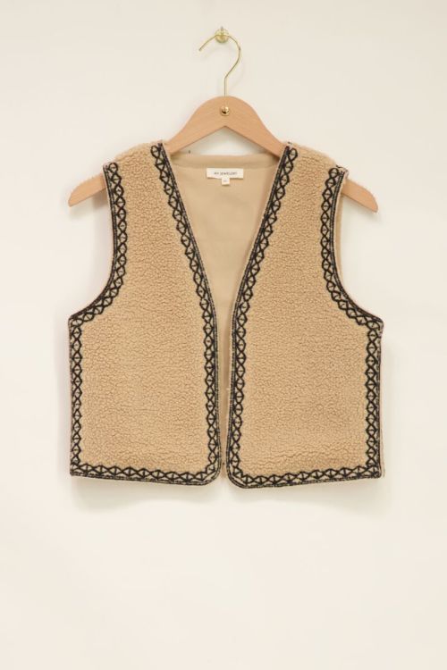 Beige teddy gilet met zwarte embroidery