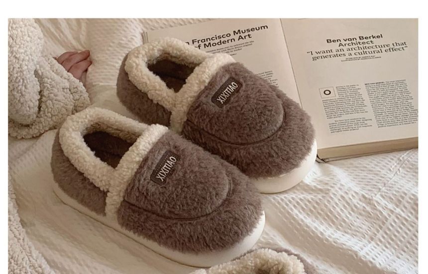 Dalli Daisy - Fluffy pantoffels met strik