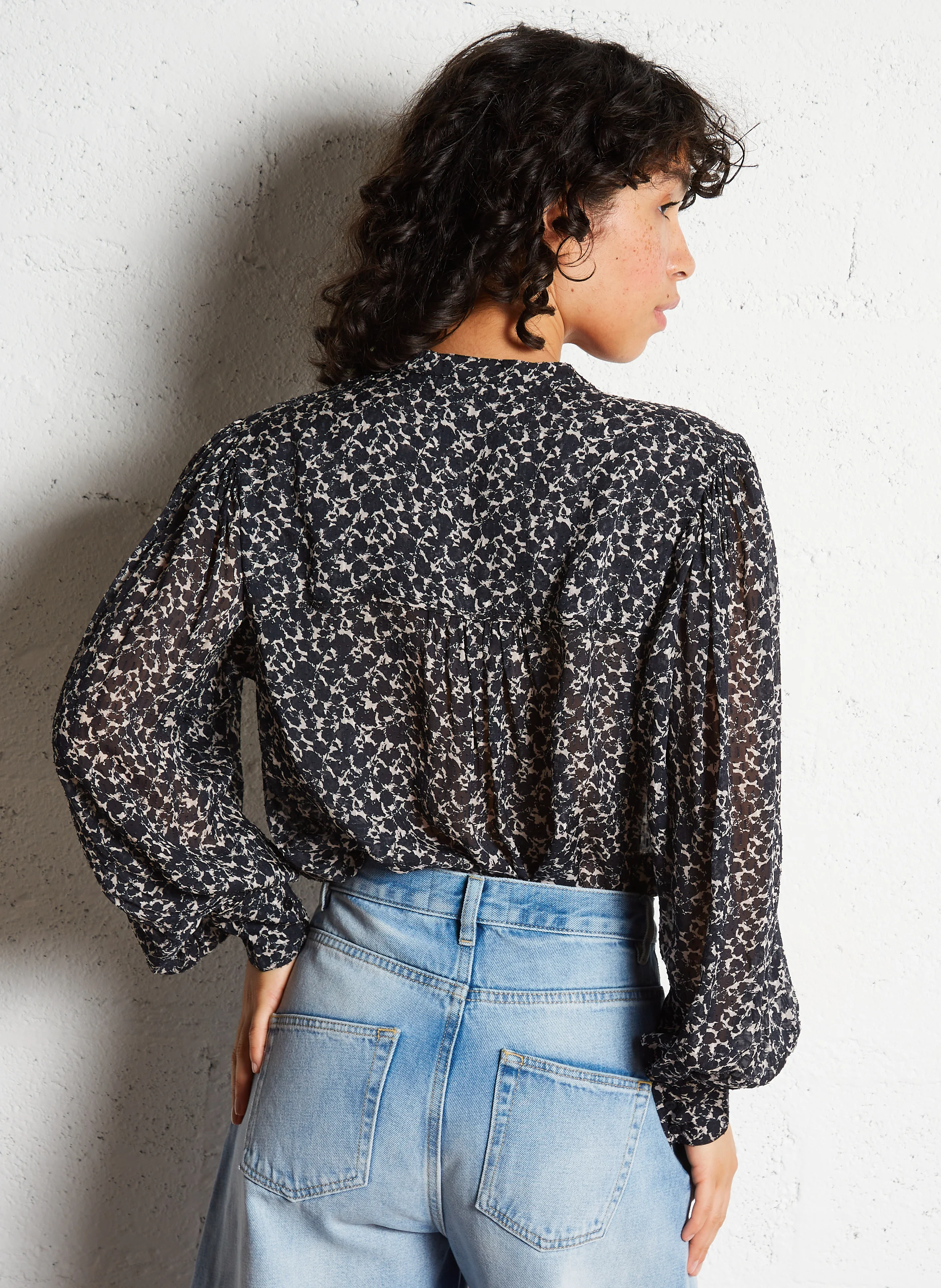 CORNA - Chemise col V droite imprimée | Noir
