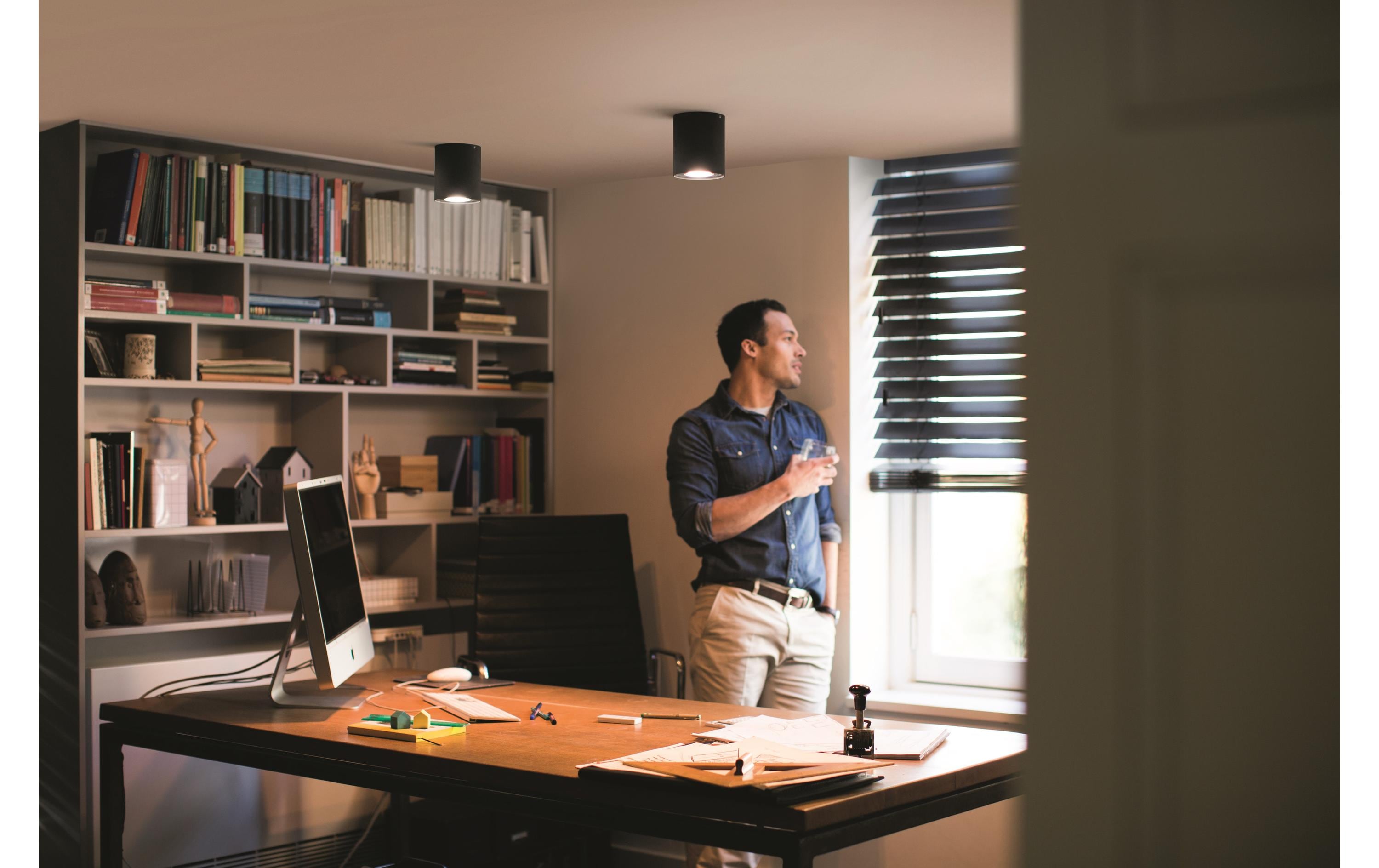 White Ambiance Pillar Einerspot erw. GU10, SchwarzFlexibles Licht für jeden Raum